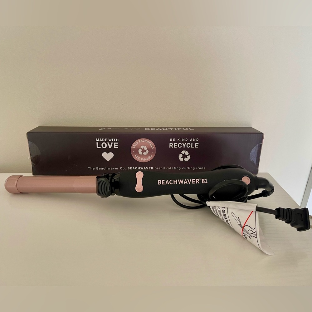 NWOT Beachwaver B1 Rose